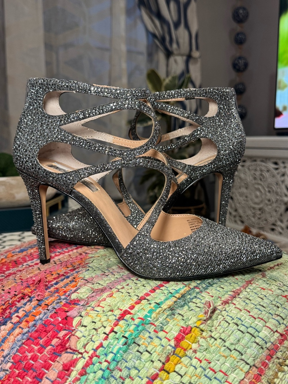 🪩🪩 INC International Concepts Silver Glitter Cutout Pointed-Toe Stilettos Heels - Picture 1 of 7